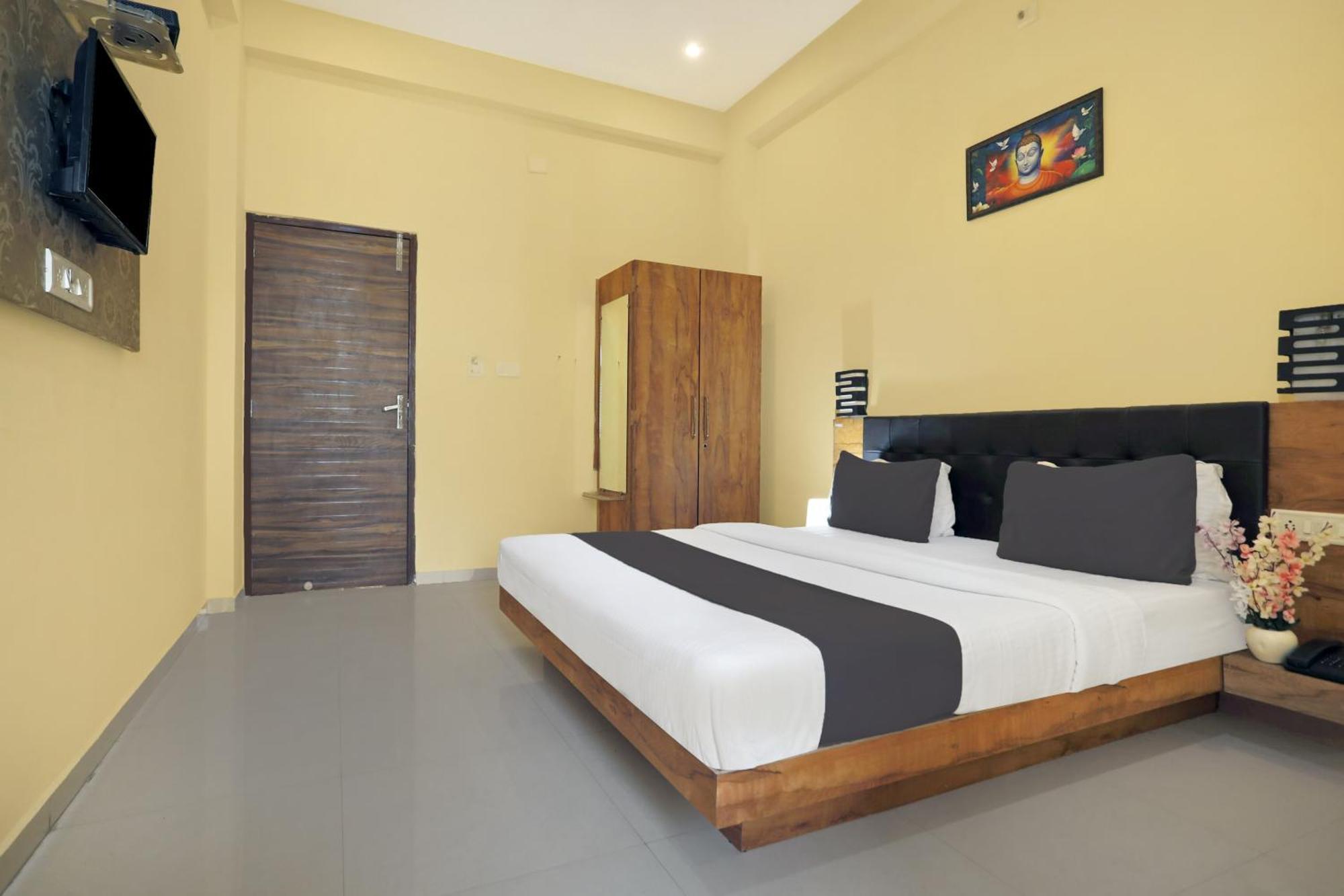 Hotel Collection O Amet Garh à Udaipur Extérieur photo